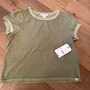 Billabong Tee size small